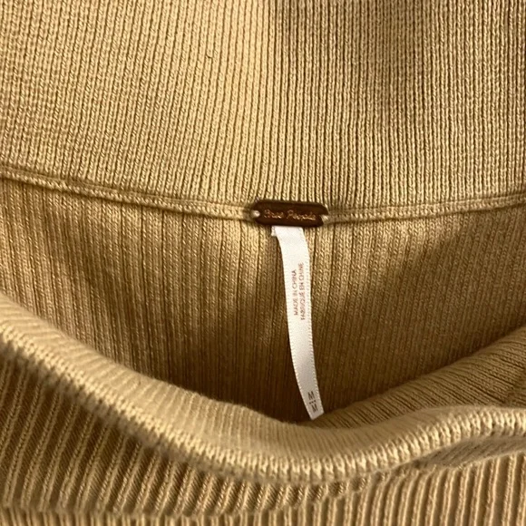 Elegant Free People Tan Maxi!! Great Details Looks Amazing On!! - Picture 8 of 11